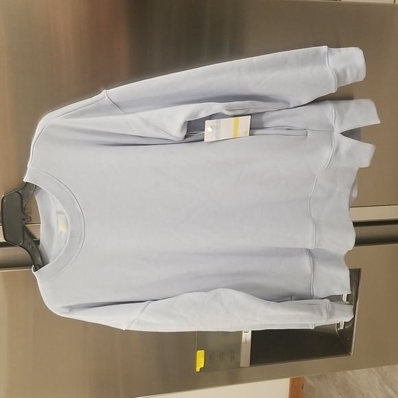 💕ZELLA💕 Coastal Side Split Crewneck Sweatshirt ~ Feather Blue Medium M NWT - Picture 2 of 7